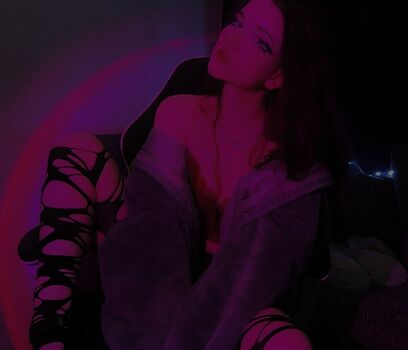 Full leaked Lily / private onlyfans photo