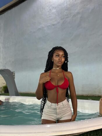 Full leaked Victhauanny private onlyfans photo