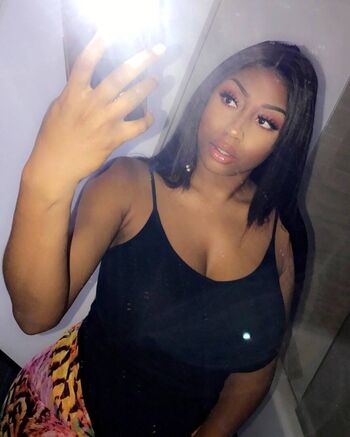 Full leaked Vivi private onlyfans photo