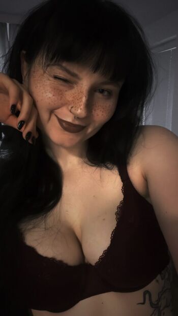 Full leaked Vivickivvv private onlyfans photo