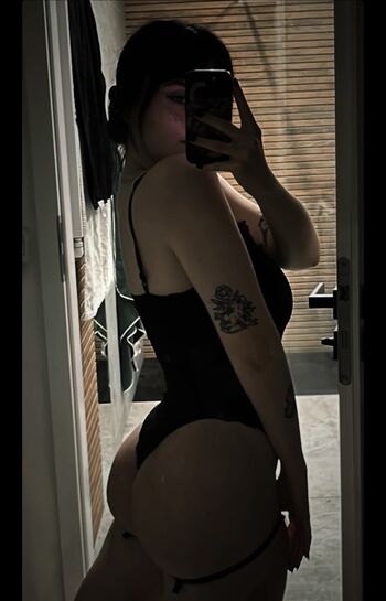 Full leaked Vivickivvv private onlyfans photo