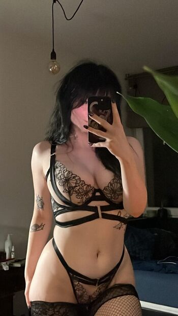 Full leaked Vivickivvv private onlyfans photo