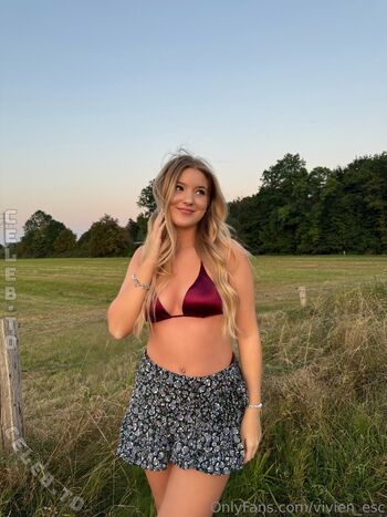 Vivien_esc
