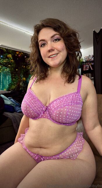 Full leaked Vixenshelby private onlyfans photo