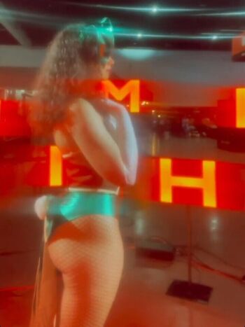 Full leaked Sleepydinosaur / private onlyfans photo