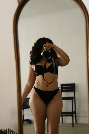 Full leaked Lilyallen/ private onlyfans photo