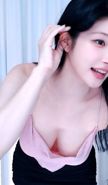 Full leaked Wannabe page private onlyfans photo