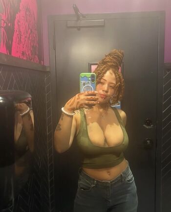 Full leaked Weirdly gin private onlyfans photo