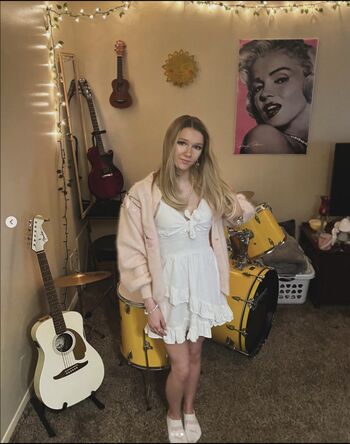 Full leaked Kate parker / private onlyfans photo