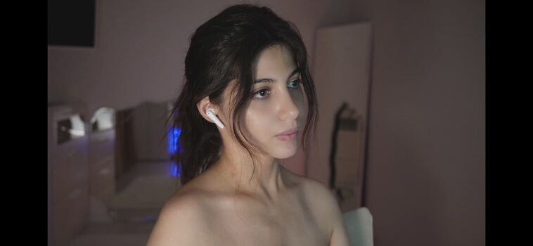 Full leaked Slutyyhoneybun/ private onlyfans photo