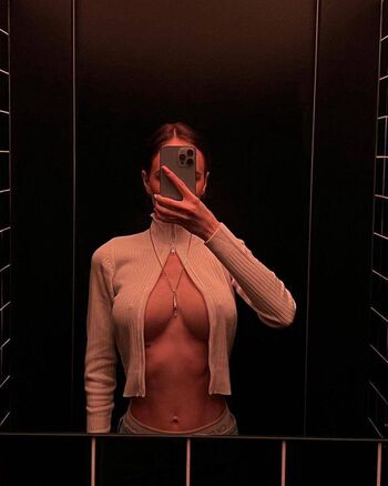 Full leaked Nina dobrev/ private onlyfans photo