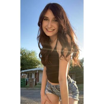 Full leaked Sophiebloom / private onlyfans photo