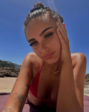 Full leaked Vthehotwife/ private onlyfans photo