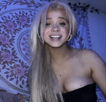 Full leaked Maimynyan / private onlyfans photo