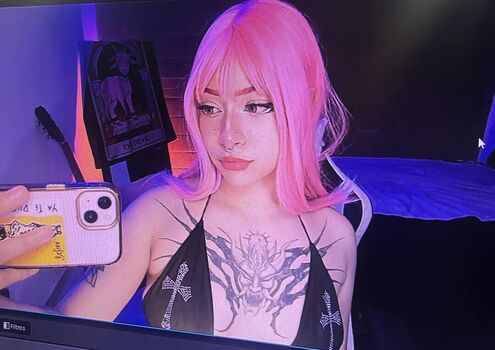 Full leaked Arrya graham/ private onlyfans photo