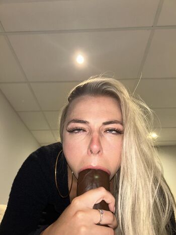 Full leaked Nnayetakk / private onlyfans photo