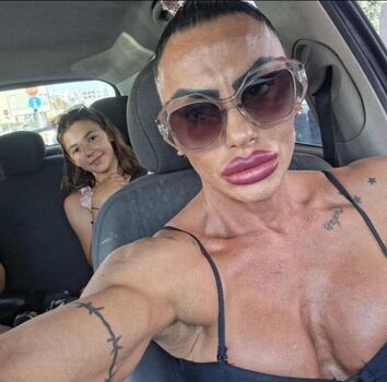 Full leaked Kamelyachan/ private onlyfans photo