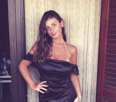 Full leaked Adria rae/ private onlyfans photo