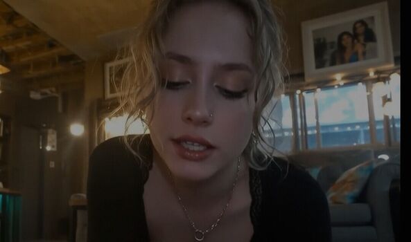 Full leaked Sophie la sage/ private onlyfans photo