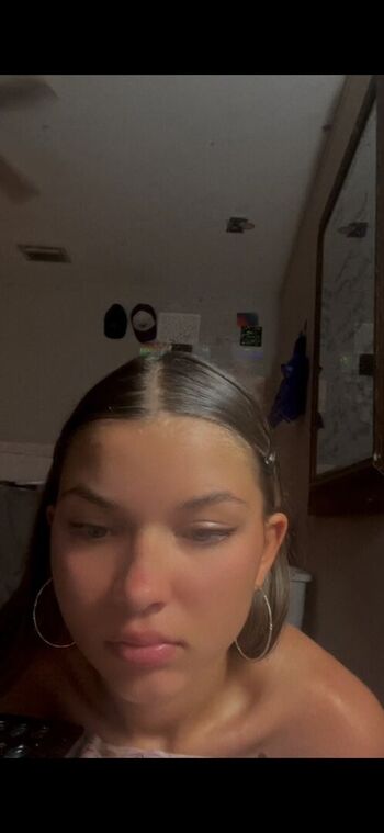 Full leaked Hispanic/ private onlyfans photo