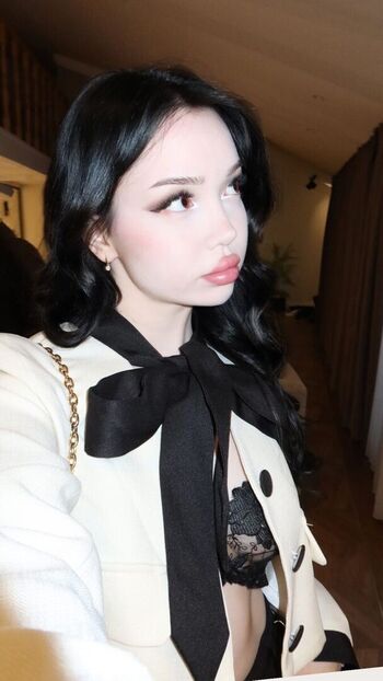 Full leaked Willow hand / private onlyfans photo