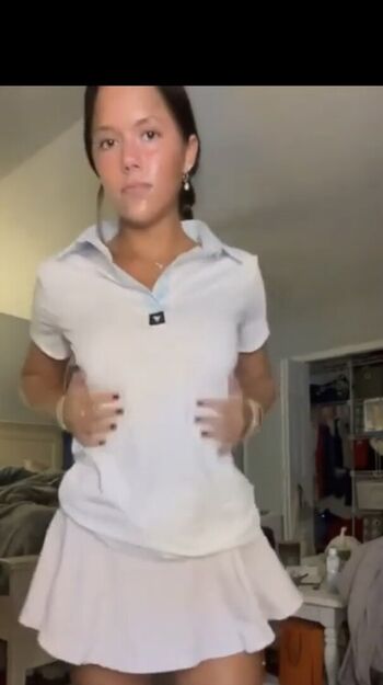 Full leaked Sarah jayne dunn / private onlyfans photo