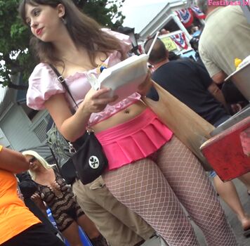 Full leaked Cum swallowing/ private onlyfans photo