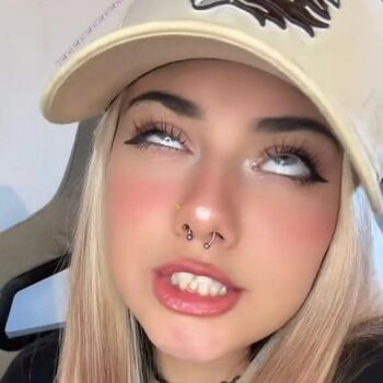 Full leaked Isharrzz/ private onlyfans photo