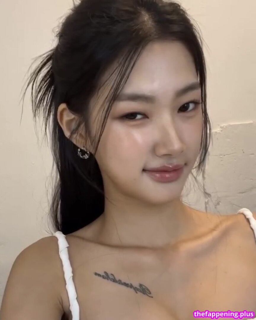 Full leaked Bloomyogi private onlyfans photo