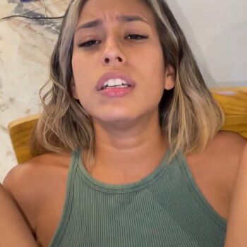 Full leaked Pomi pomi/ private onlyfans photo