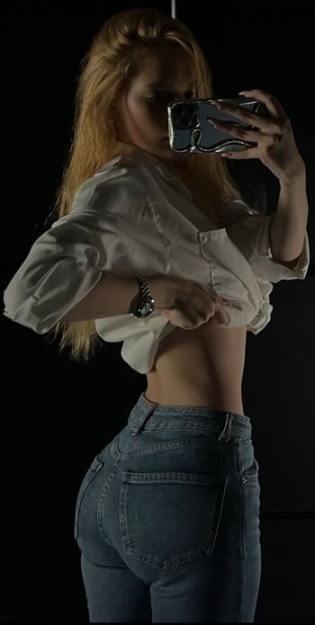 Full leaked Micariley/ private onlyfans photo