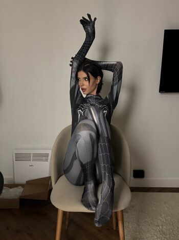 Full leaked Cute models with innie cameltoe pussy / private onlyfans photo