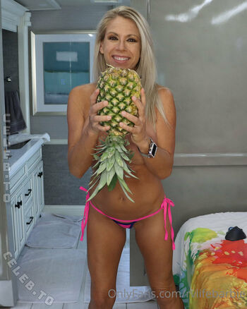 Full leaked Wildwifebarbie page private onlyfans photo