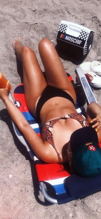 Full leaked Women motorsports page private onlyfans photo