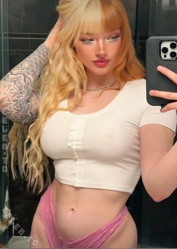 Full leaked Xinia  page private onlyfans photo