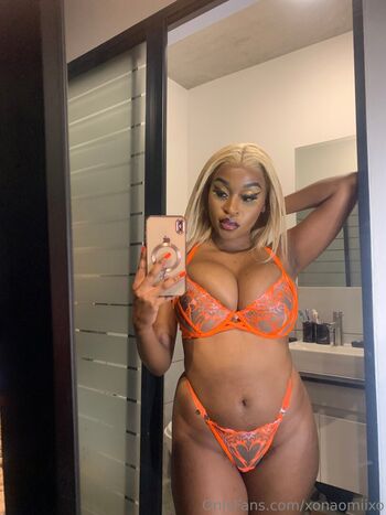 Full leaked Xonaomiixo private onlyfans photo
