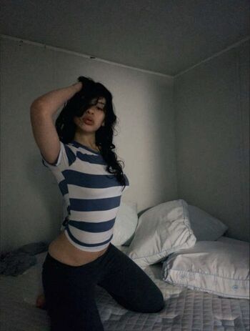 Y ASMR / Yasmr / StunnAsmr_ / iluvyad