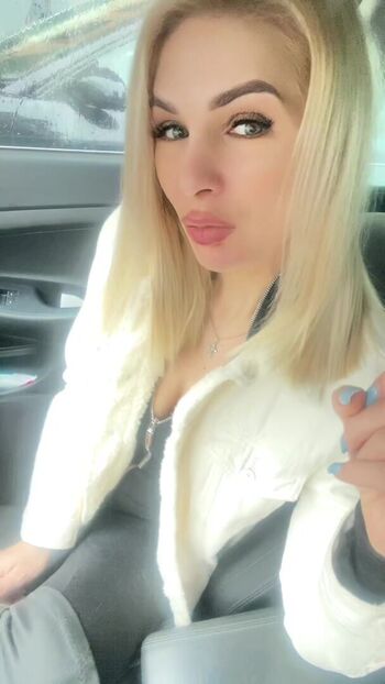 Full leaked Yanoka z private onlyfans photo