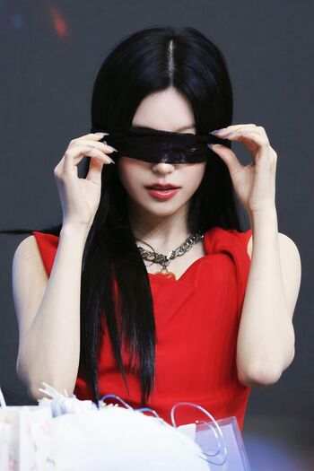 Full leaked Sluttyscarab/ private onlyfans photo