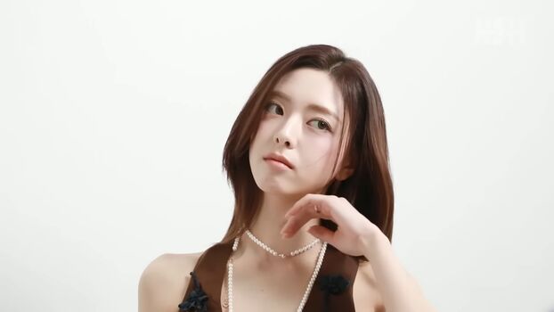 Full leaked Peachmilky / private onlyfans photo