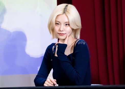 Full leaked Eveisbed/ private onlyfans photo