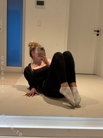 Full leaked Yourbestblondie page private onlyfans photo