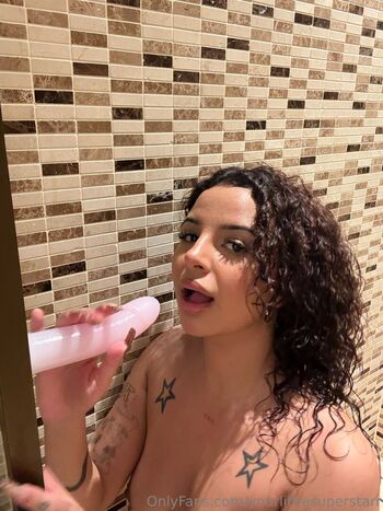 Yourlittlesuperstarr