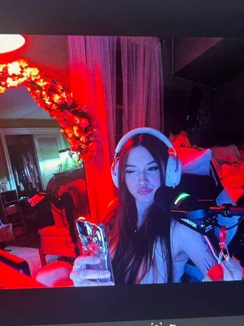 Full leaked Yumifps private onlyfans photo