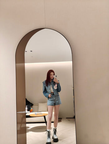 Full leaked Hollie jones/ private onlyfans photo