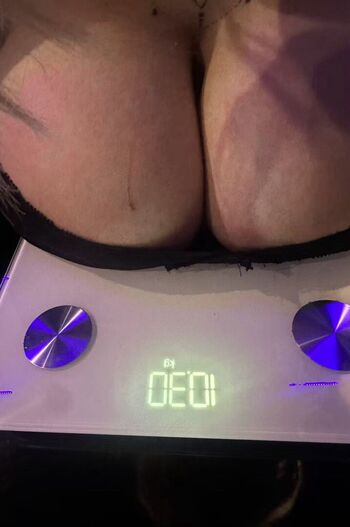 Full leaked Yushien ovo private onlyfans photo