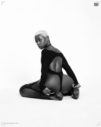 Full leaked Zazathebody private onlyfans photo