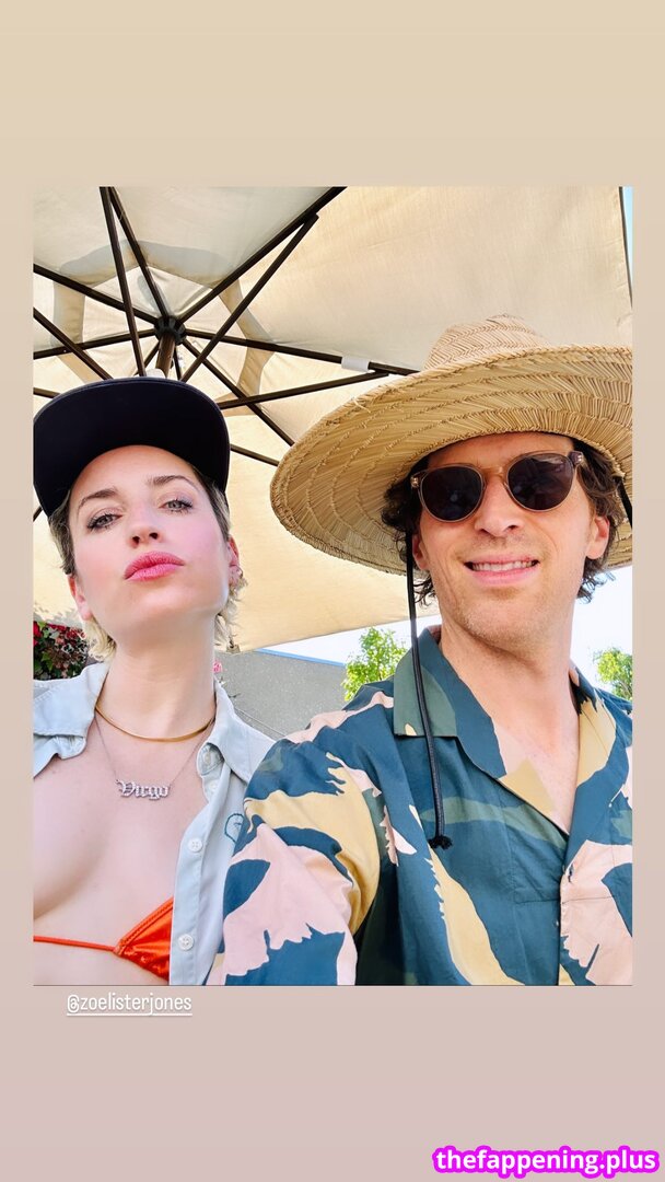 Zoe Lister Jones / https: / zoelisterjones Photo OnlyFans Nu #30