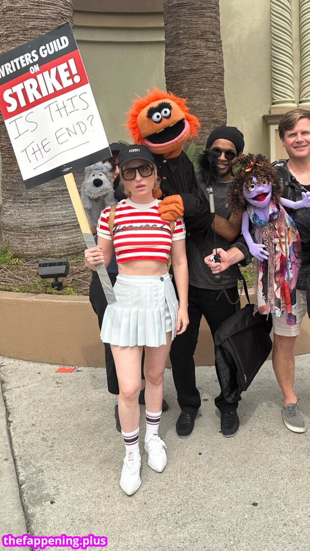 Zoe Lister Jones / https: / zoelisterjones Naken OnlyFans Foto #38