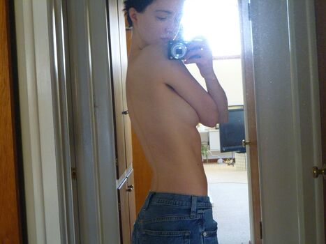 Full leaked Zoeplzshutup private onlyfans photo